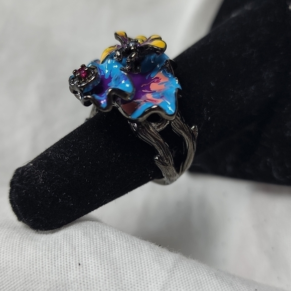 NWOT BUMBLEBEE RING - Picture 5 of 5